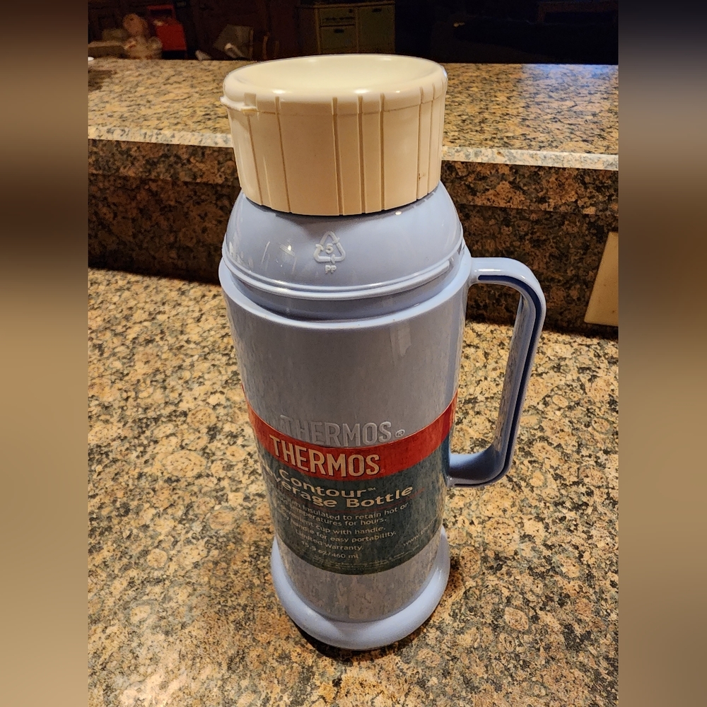 Thermos Contour Beverage Bottle, NWT